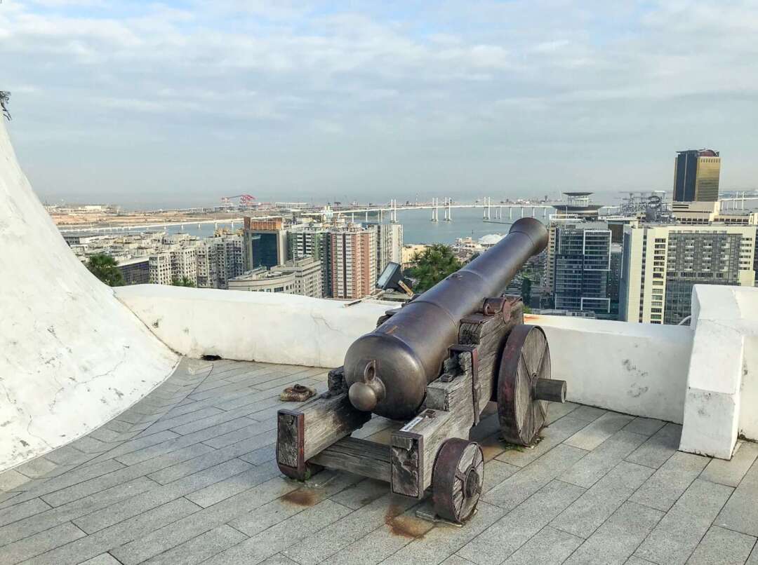 東望洋景觀象徵着澳門的港口歷史。