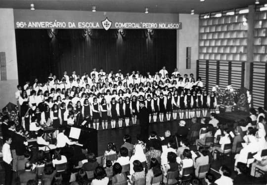 1973年複音合唱團、復民合唱團、蔡高中學合唱團、慈幼銀樂隊及自組臨時樂隊於商業中學禮堂聯合演出