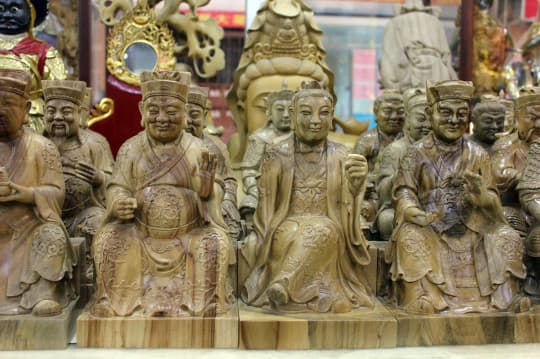大昌佛像雕刻木器」製作的神、佛像。