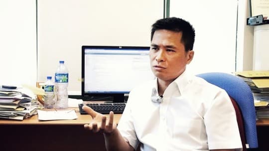 香港教育學院社會科學系教授及系主任盧兆興