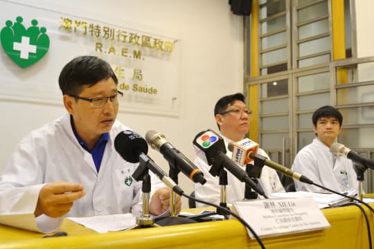 山頂醫院院長陳惟蒨表示，轉介病人到不同地區診治屬醫生的專業決定，不能以輿論干涉醫生的判斷。