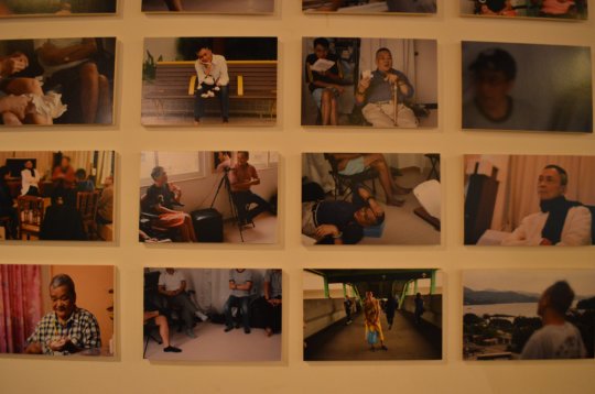 《男男正傳》圖片展，葡文書店負一層，展期至12月初。