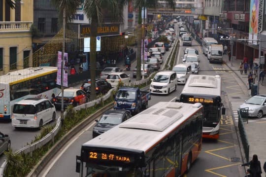 陳桂舜擔心愛都建成超大型停車場，會令水坑尾和得勝馬路交通情況更惡劣。