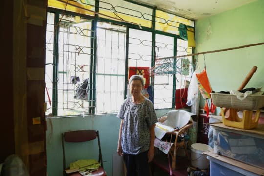 年邁75歲的阿彩婆婆在祐漢居住了得35年，與這間屋子度過了半載歲月。
