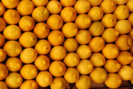 Lemons_at_St._Joseph_Market_in_Barcelona