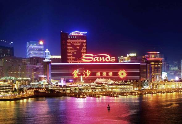 金沙是澳門賭權開放後首家在澳門開設的美資賭場。