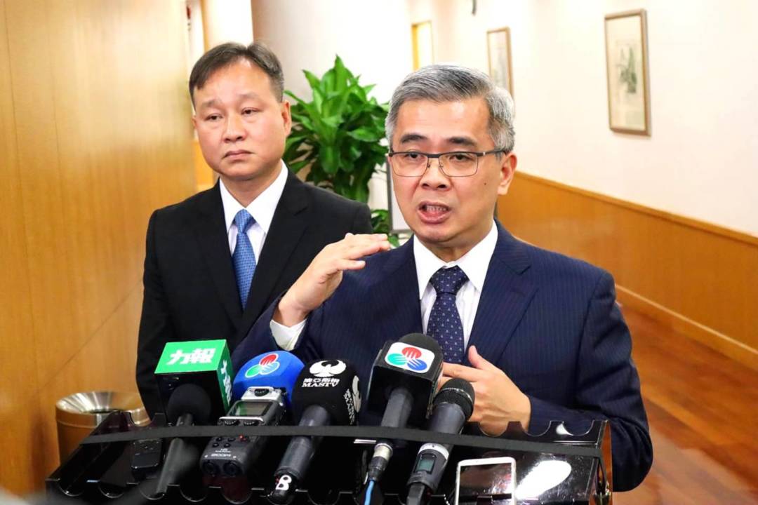 黃少澤最近曾表示，非常崇敬香港警方。