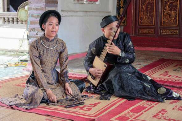 「歌籌」是越南北部使用傳統越南詩歌形式填詞的一種形式複雜的詩歌表演。圖片來源：江之翠劇場Facebook專頁